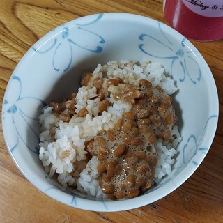 ガーリックパウダー入り納豆ごはん